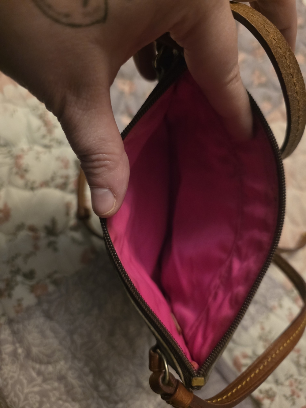 Dooney & Bourke Lavender Crossbody with Brown Leather Strap - Picture 4 of 8